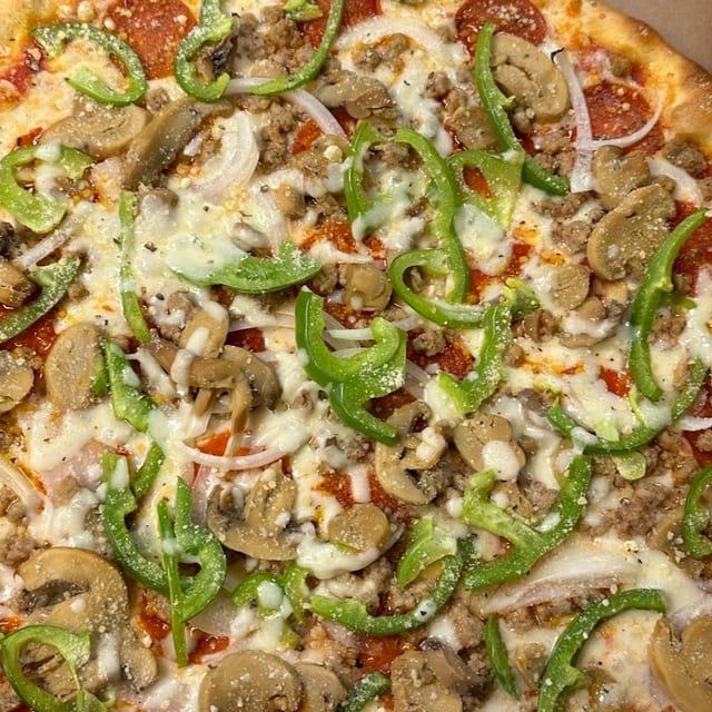 Buona Special Garlic Knot Pizza.