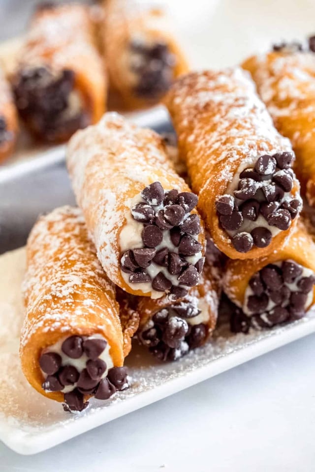Cannoli.