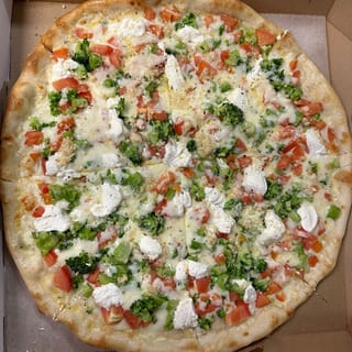 White Primavera Pizza^