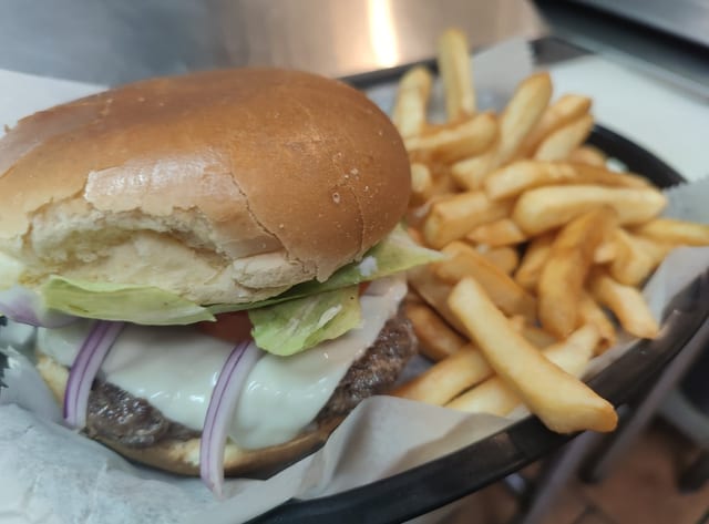 California Cheeseburger.