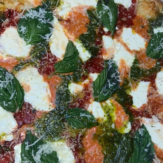 Chicago Garlic Knot Pizza.