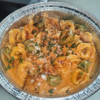 Cheese Tortellini in Vodka Sauce^