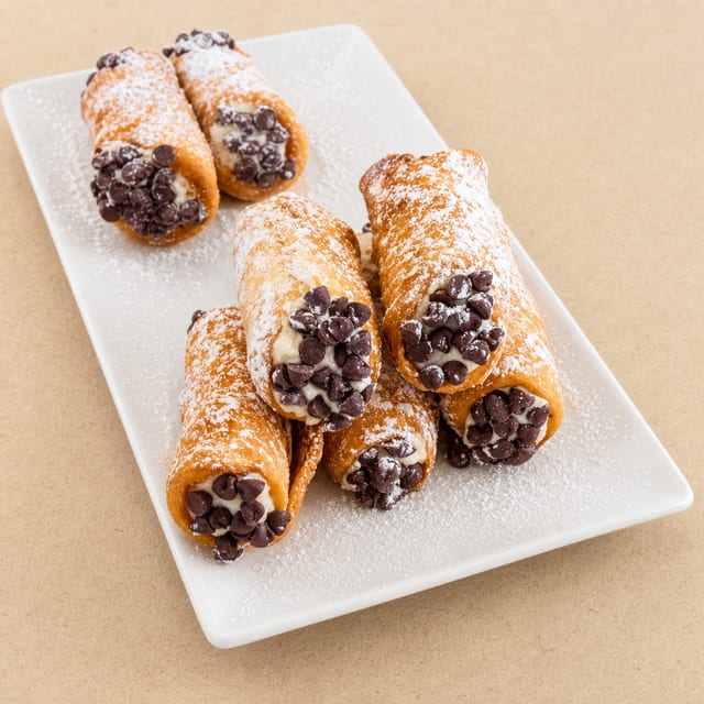 Cannoli.